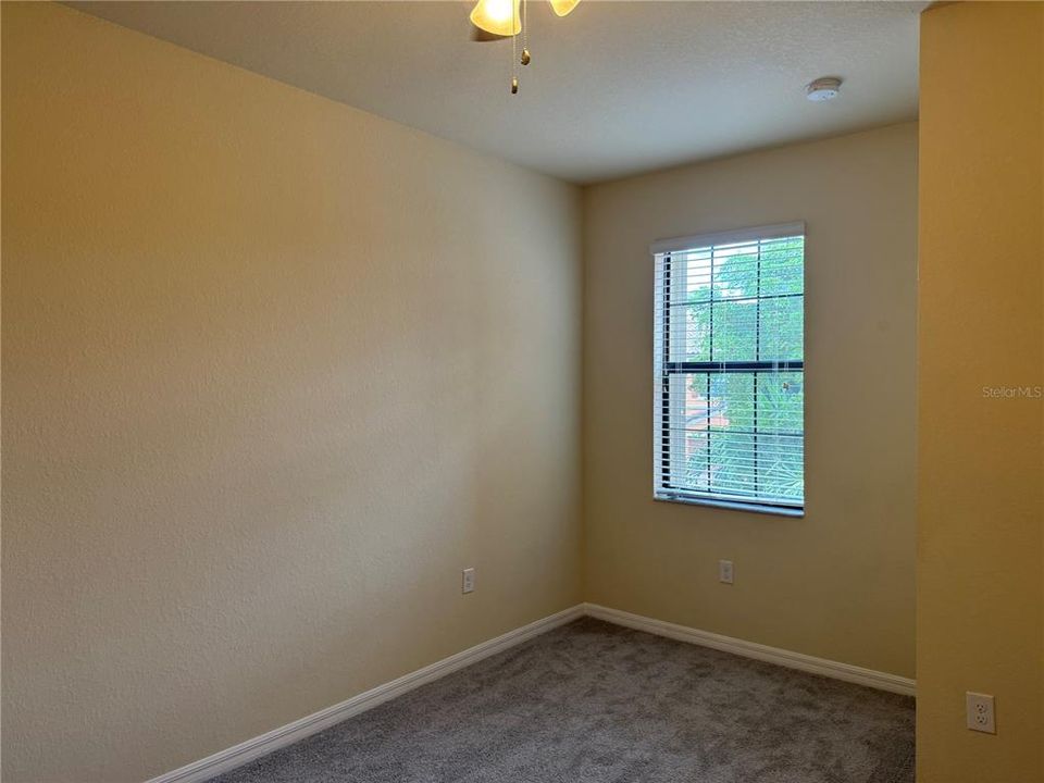 合同活跃: $265,000 (3 贝兹, 2 浴室, 1949 平方英尺)