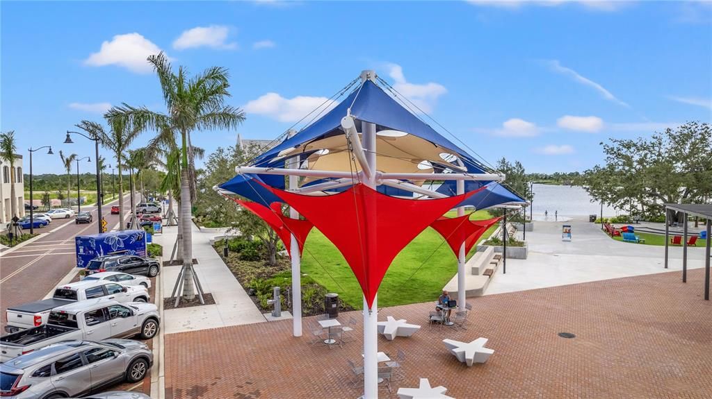 合同活跃: $265,000 (3 贝兹, 2 浴室, 1949 平方英尺)