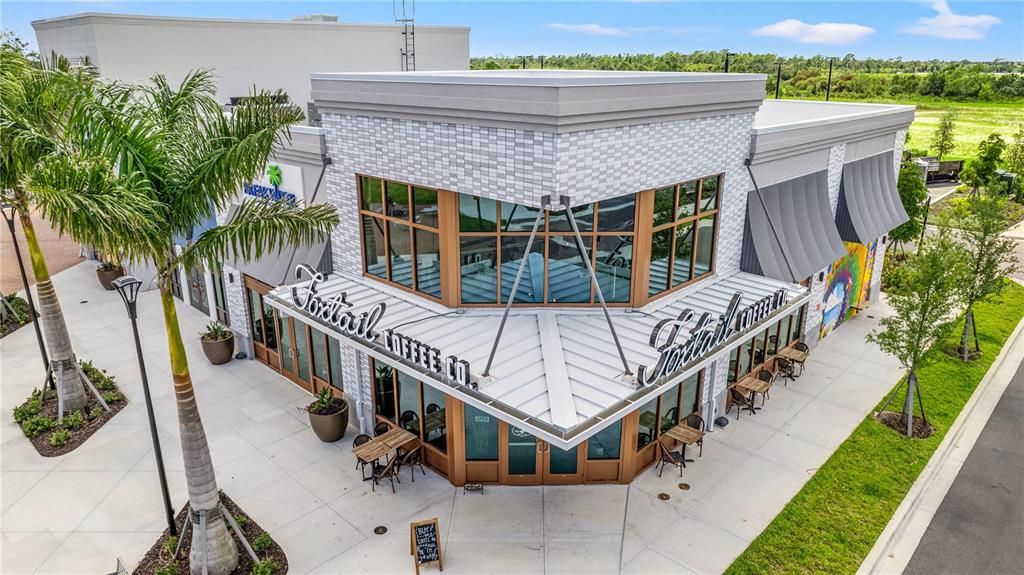 合同活跃: $265,000 (3 贝兹, 2 浴室, 1949 平方英尺)