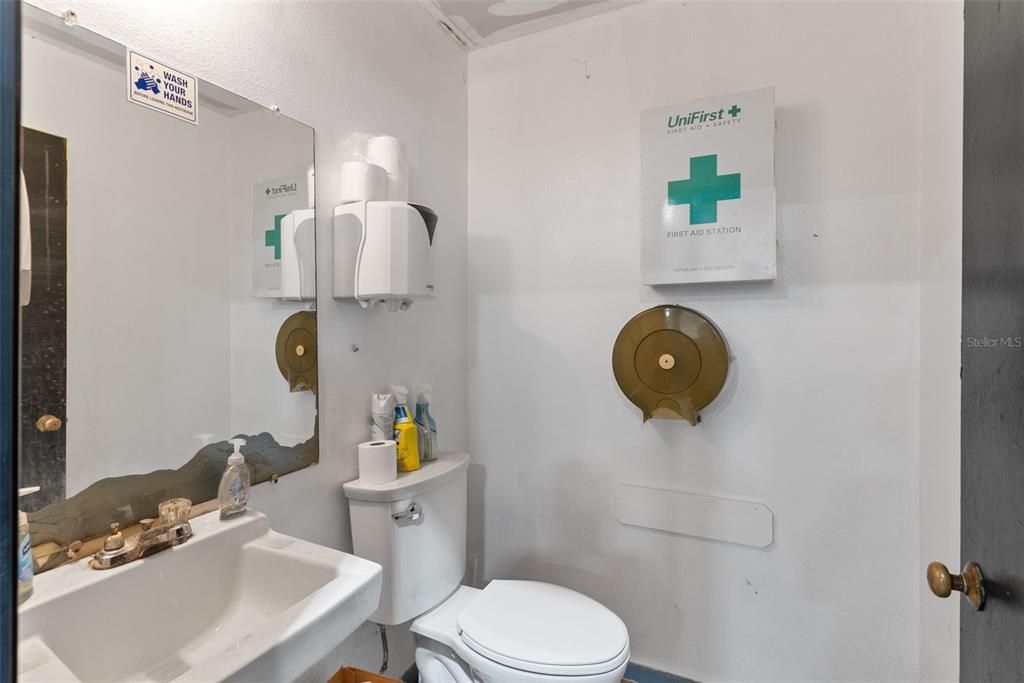 En Venta: $650,000 (0 camas, 0 baños, 2400 Pies cuadrados)