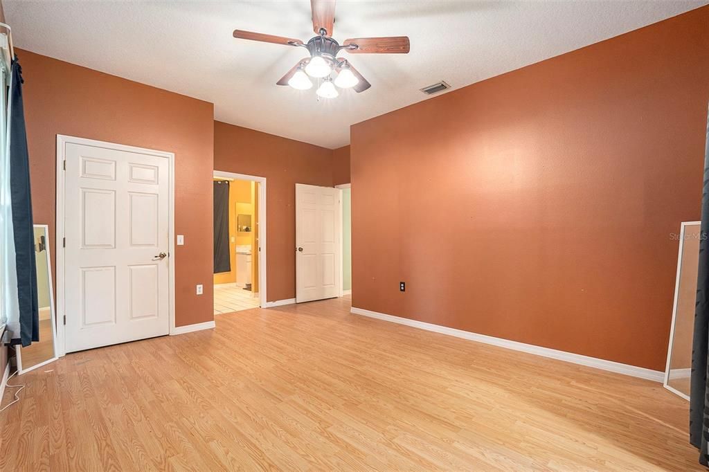 Active With Contract: $375,000 (3 beds, 2 baths, 1892 Square Feet)