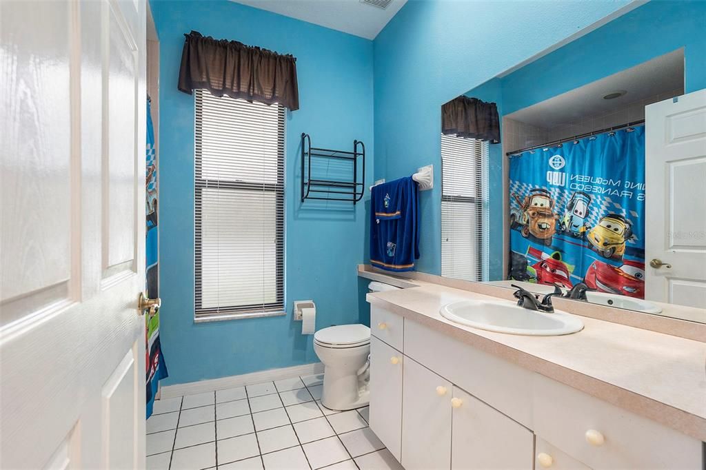 Active With Contract: $375,000 (3 beds, 2 baths, 1892 Square Feet)