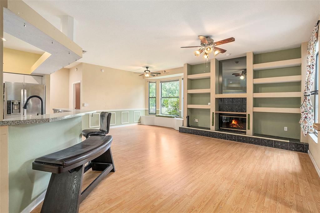 Active With Contract: $375,000 (3 beds, 2 baths, 1892 Square Feet)