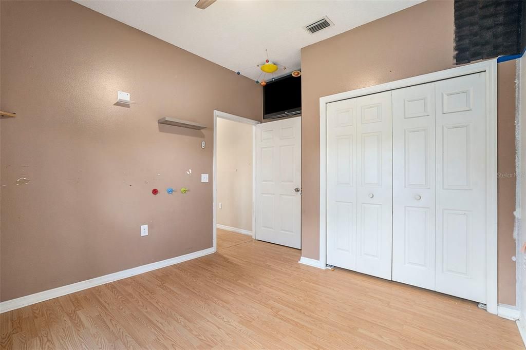 Active With Contract: $375,000 (3 beds, 2 baths, 1892 Square Feet)