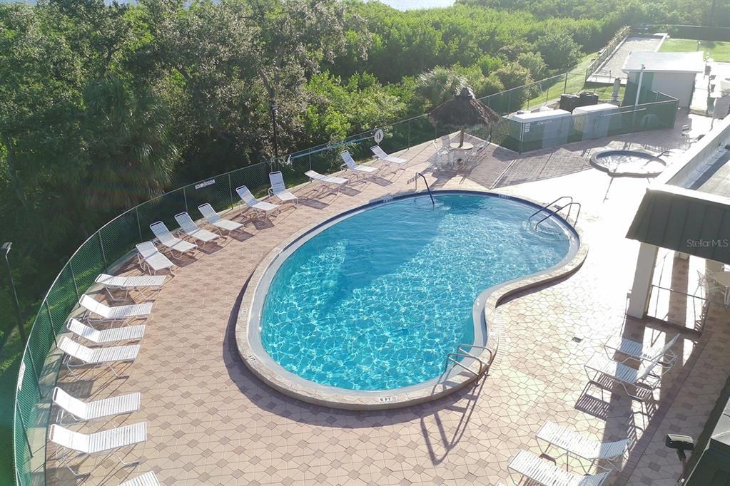 待售: $169,000 (2 贝兹, 2 浴室, 1356 平方英尺)