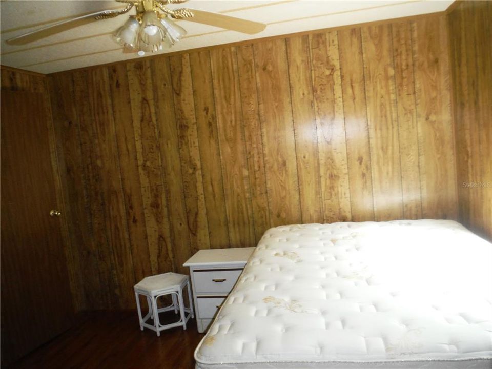 待售: $169,000 (2 贝兹, 2 浴室, 1356 平方英尺)