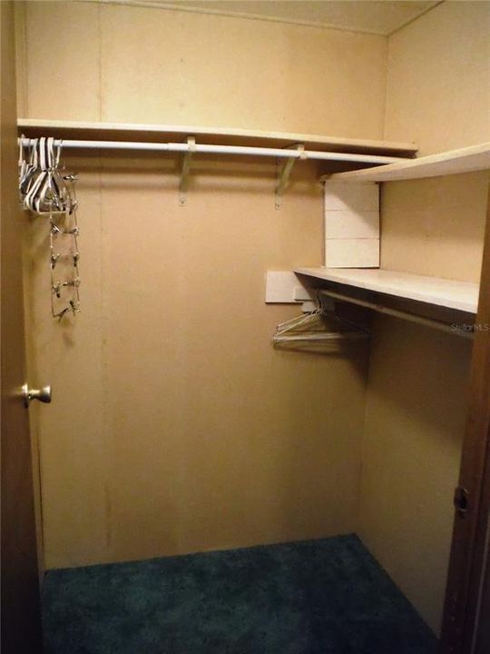 待售: $169,000 (2 贝兹, 2 浴室, 1356 平方英尺)