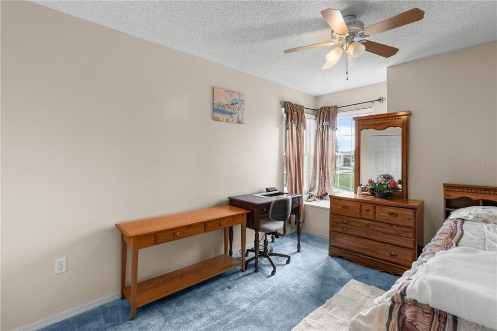 Active With Contract: $290,000 (4 beds, 2 baths, 1949 Square Feet)