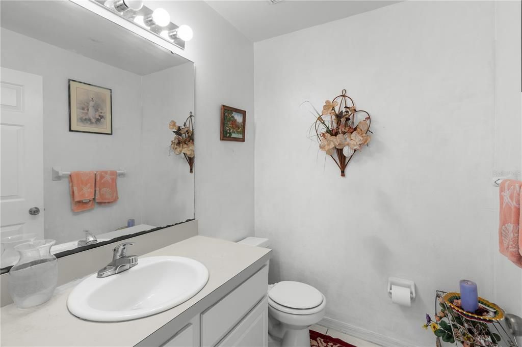 Active With Contract: $290,000 (4 beds, 2 baths, 1949 Square Feet)