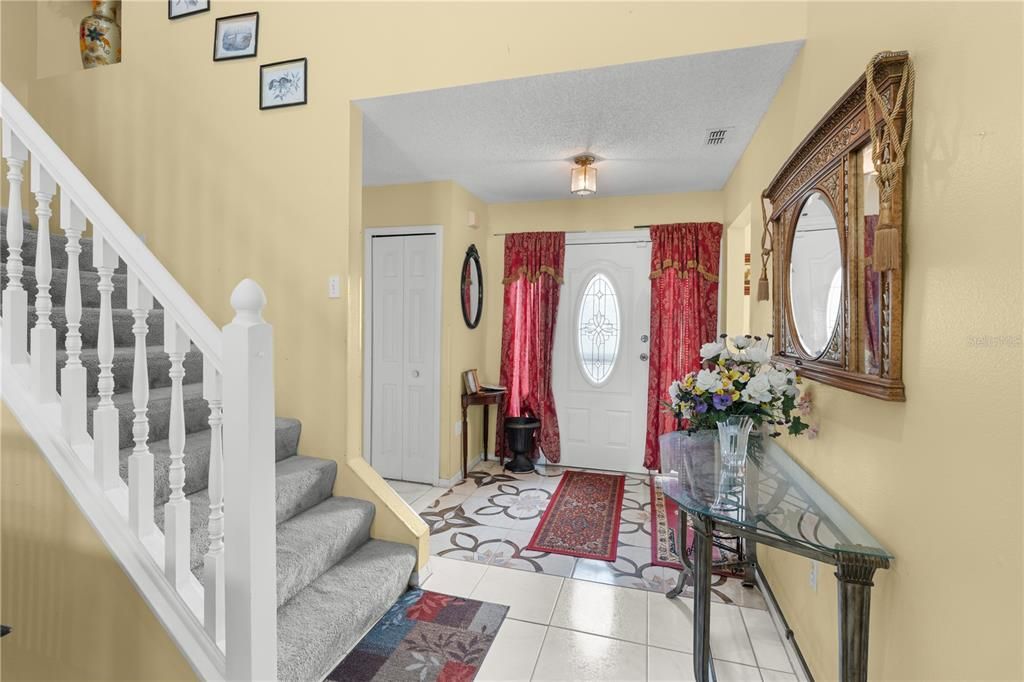 Active With Contract: $290,000 (4 beds, 2 baths, 1949 Square Feet)