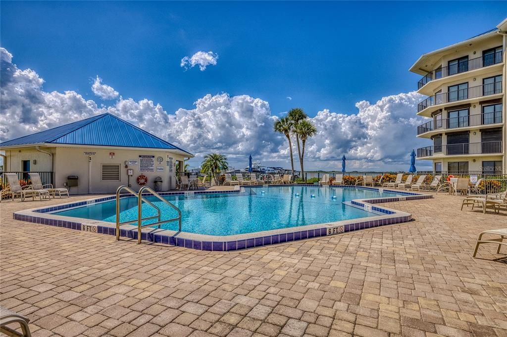 待售: $449,000 (2 贝兹, 2 浴室, 1158 平方英尺)