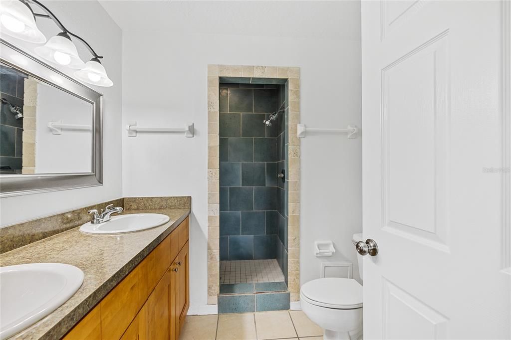 待售: $449,000 (2 贝兹, 2 浴室, 1158 平方英尺)