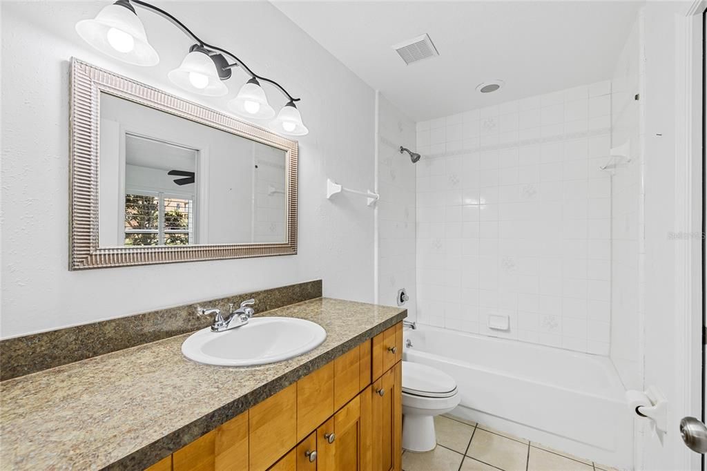 待售: $449,000 (2 贝兹, 2 浴室, 1158 平方英尺)