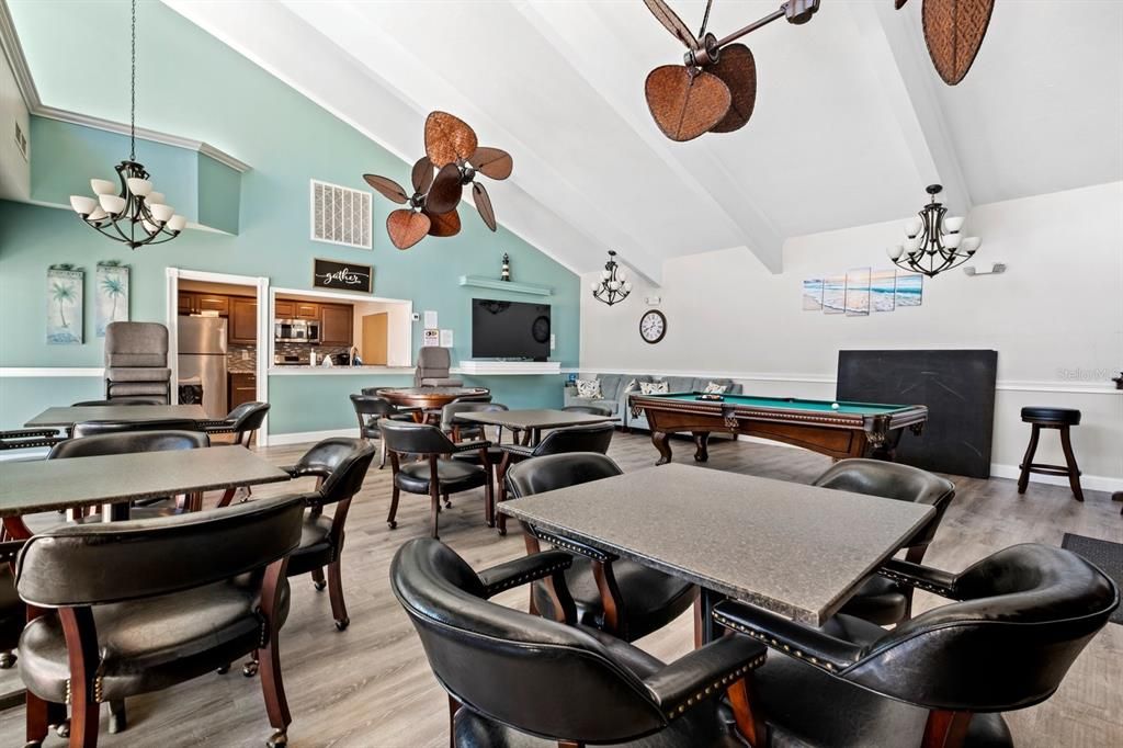 Под контрактом: $164,000 (2 спален, 2 ванн, 964 Квадратных фут)