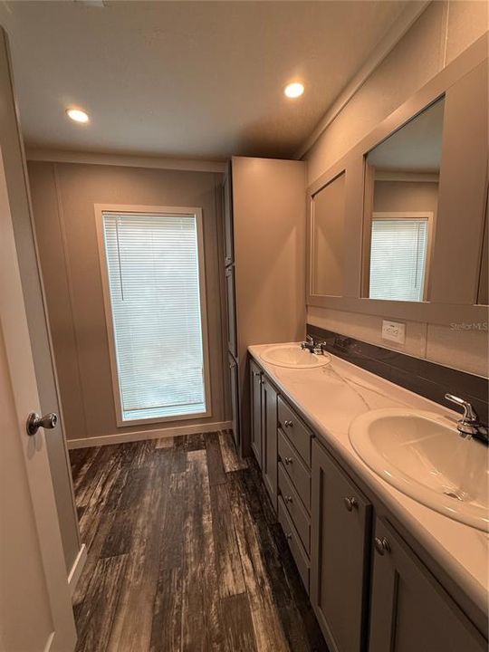 出租: $2,600 (3 贝兹, 2 浴室, 1216 平方英尺)