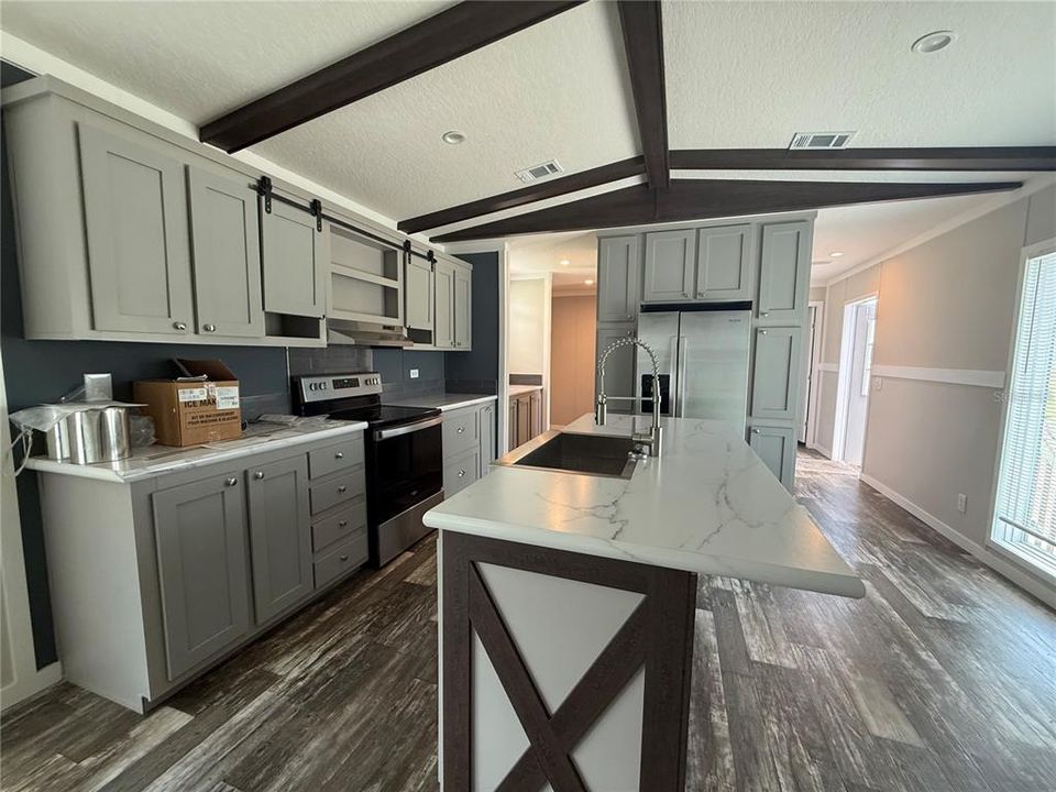 出租: $2,600 (3 贝兹, 2 浴室, 1216 平方英尺)