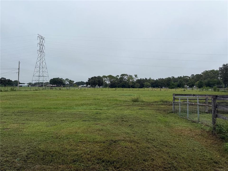 出租: $2,600 (3 贝兹, 2 浴室, 1216 平方英尺)