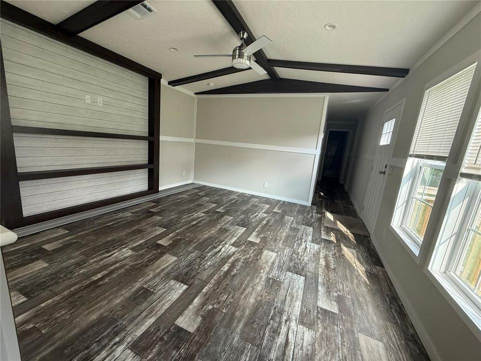 出租: $2,600 (3 贝兹, 2 浴室, 1216 平方英尺)