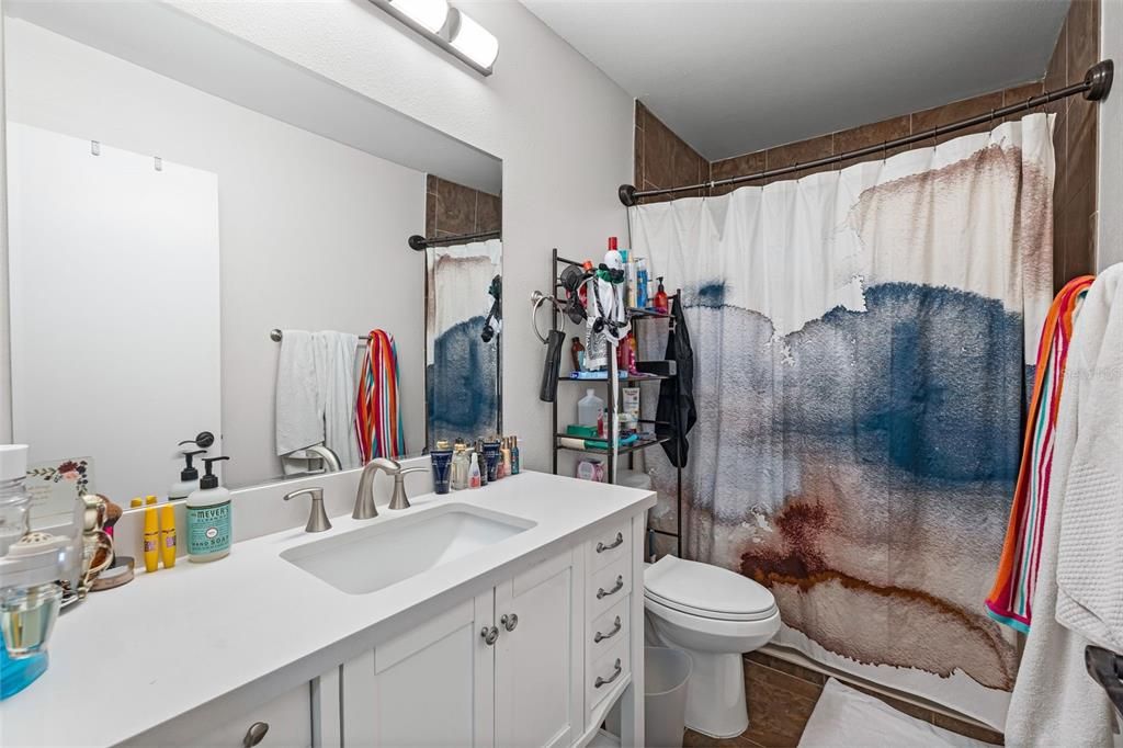 待售: $355,000 (3 贝兹, 2 浴室, 1441 平方英尺)