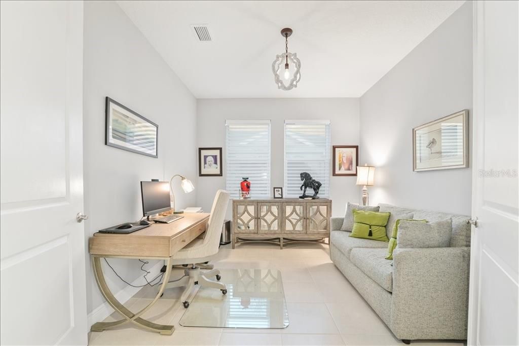 Activo con contrato: $969,900 (2 camas, 2 baños, 1940 Pies cuadrados)