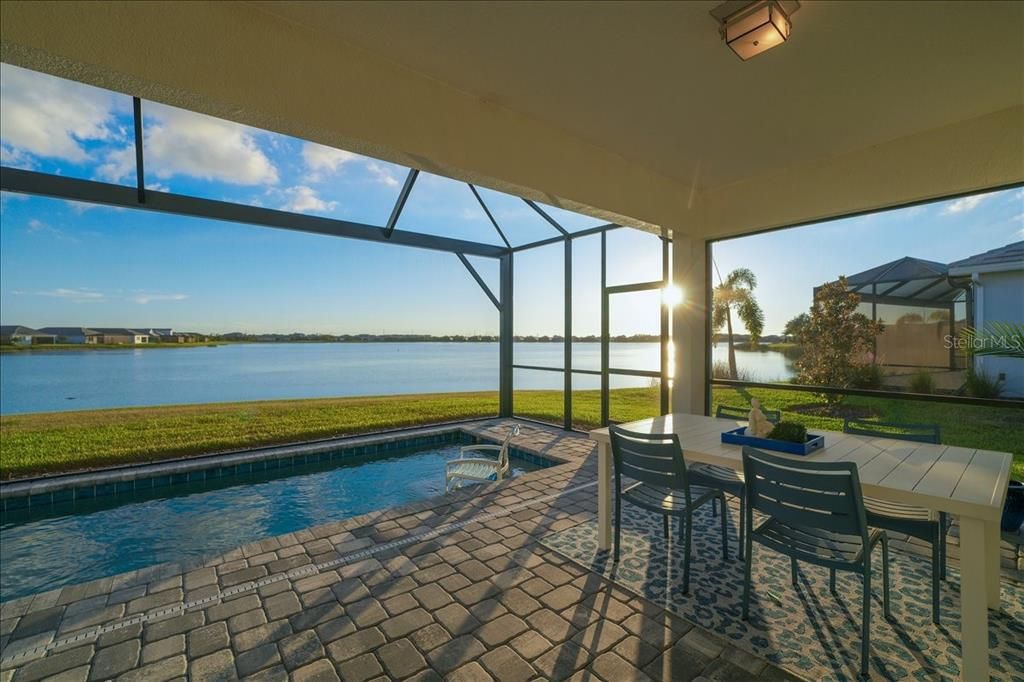 Activo con contrato: $969,900 (2 camas, 2 baños, 1940 Pies cuadrados)