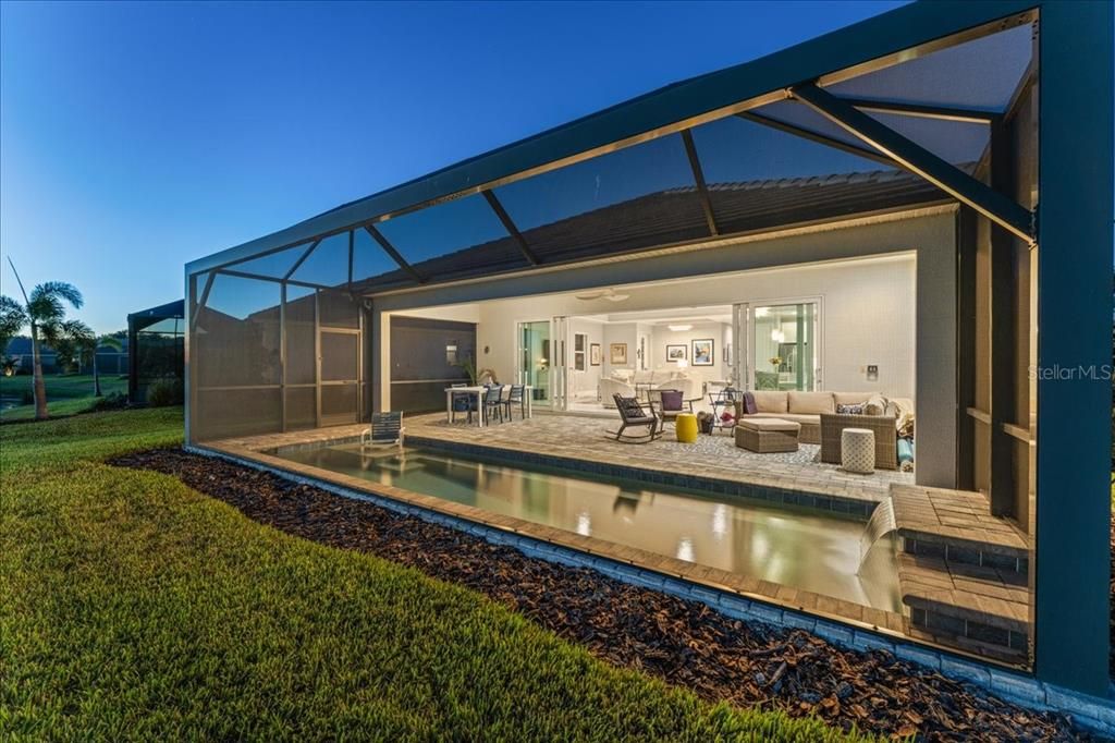 Activo con contrato: $969,900 (2 camas, 2 baños, 1940 Pies cuadrados)