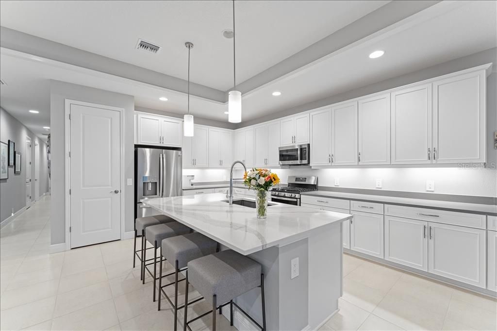 Activo con contrato: $969,900 (2 camas, 2 baños, 1940 Pies cuadrados)