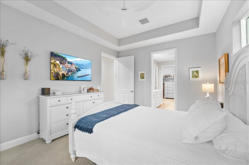 Activo con contrato: $969,900 (2 camas, 2 baños, 1940 Pies cuadrados)