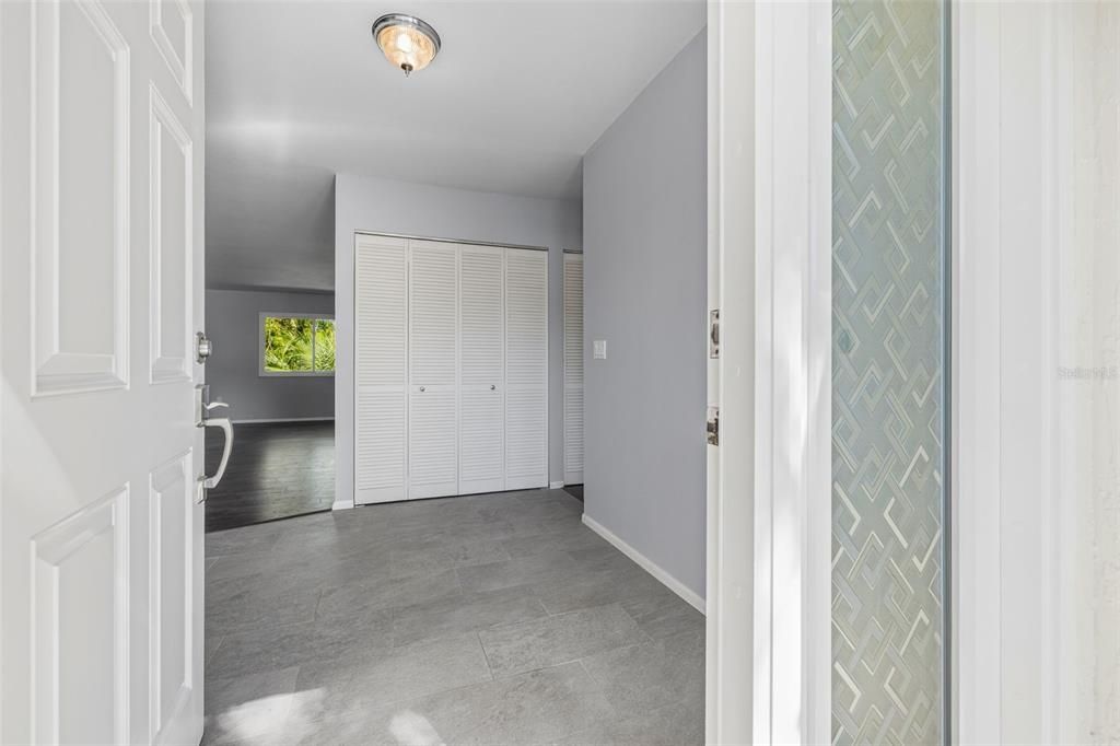 Active With Contract: $275,000 (2 beds, 2 baths, 1298 Square Feet)