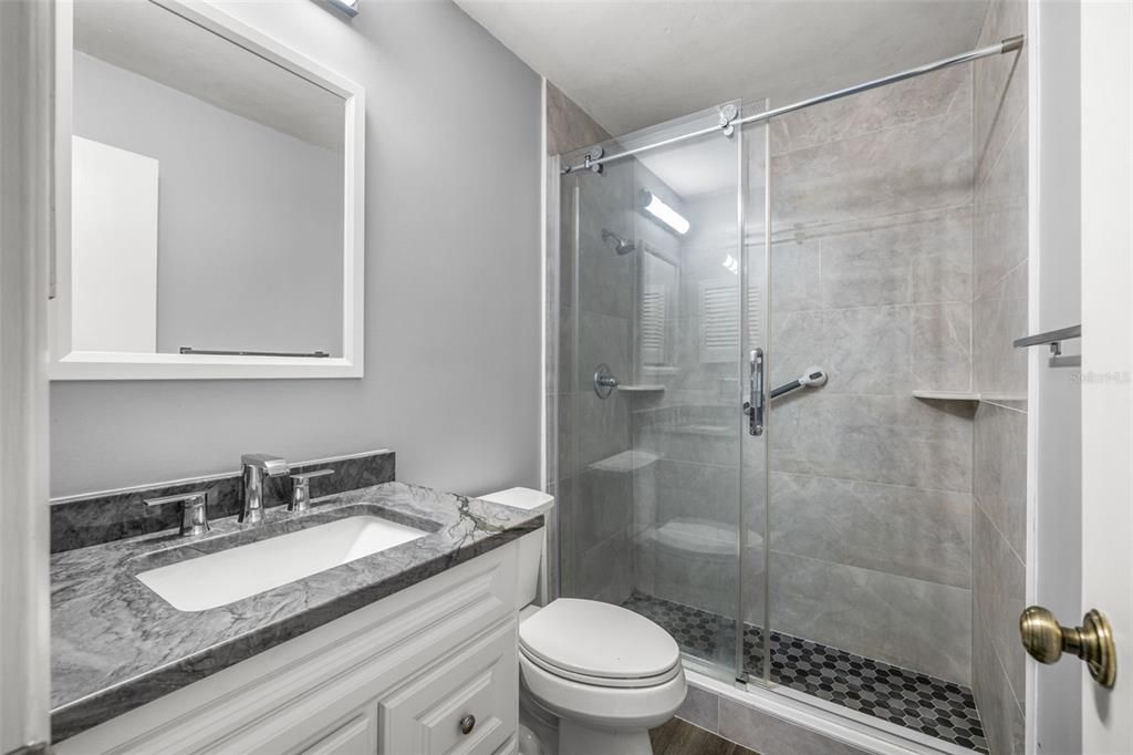 Active With Contract: $275,000 (2 beds, 2 baths, 1298 Square Feet)