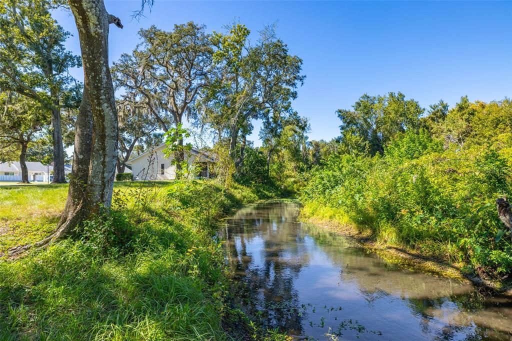 Active With Contract: $275,000 (2 beds, 2 baths, 1298 Square Feet)