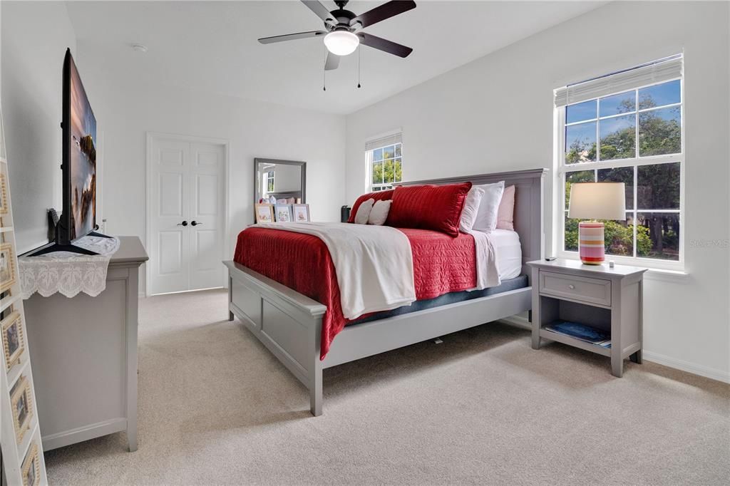 待售: $1,299,000 (6 贝兹, 4 浴室, 3593 平方英尺)