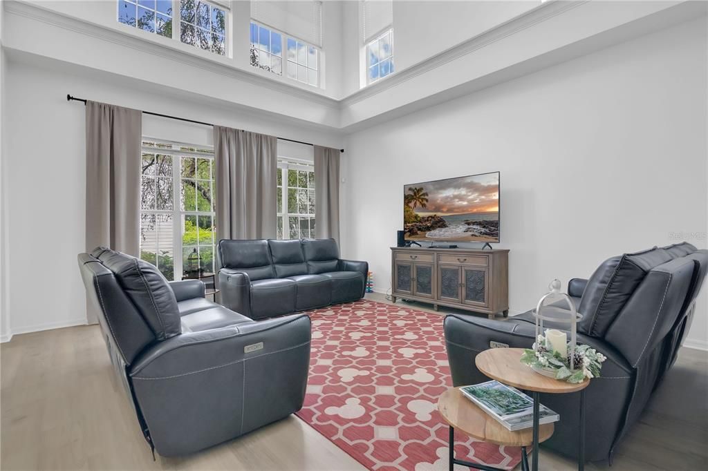 待售: $1,299,000 (6 贝兹, 4 浴室, 3593 平方英尺)