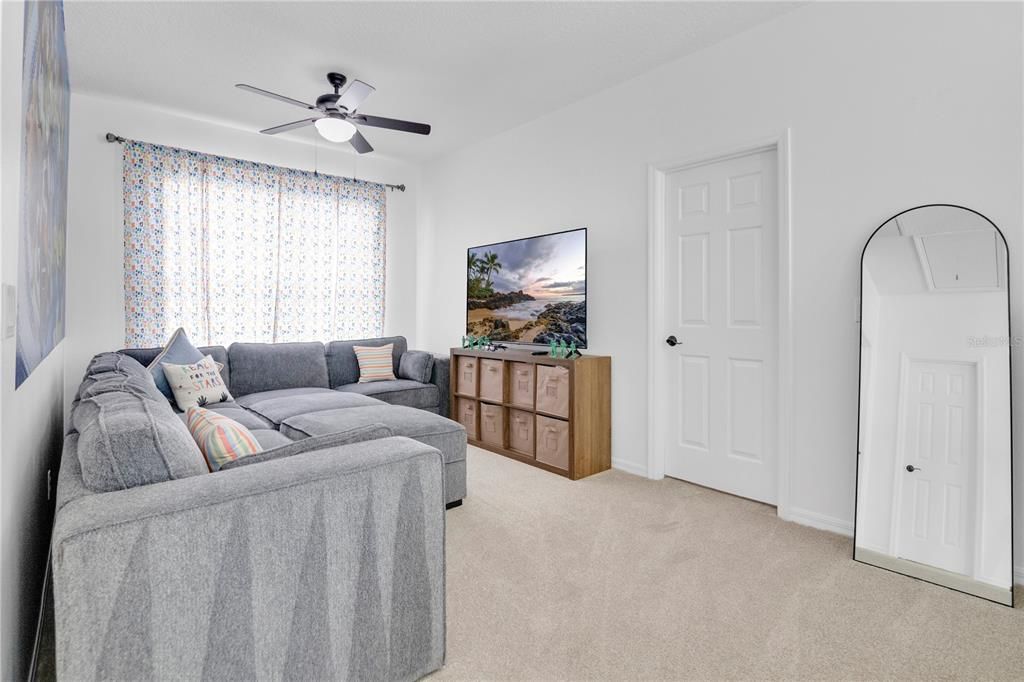 待售: $1,299,000 (6 贝兹, 4 浴室, 3593 平方英尺)