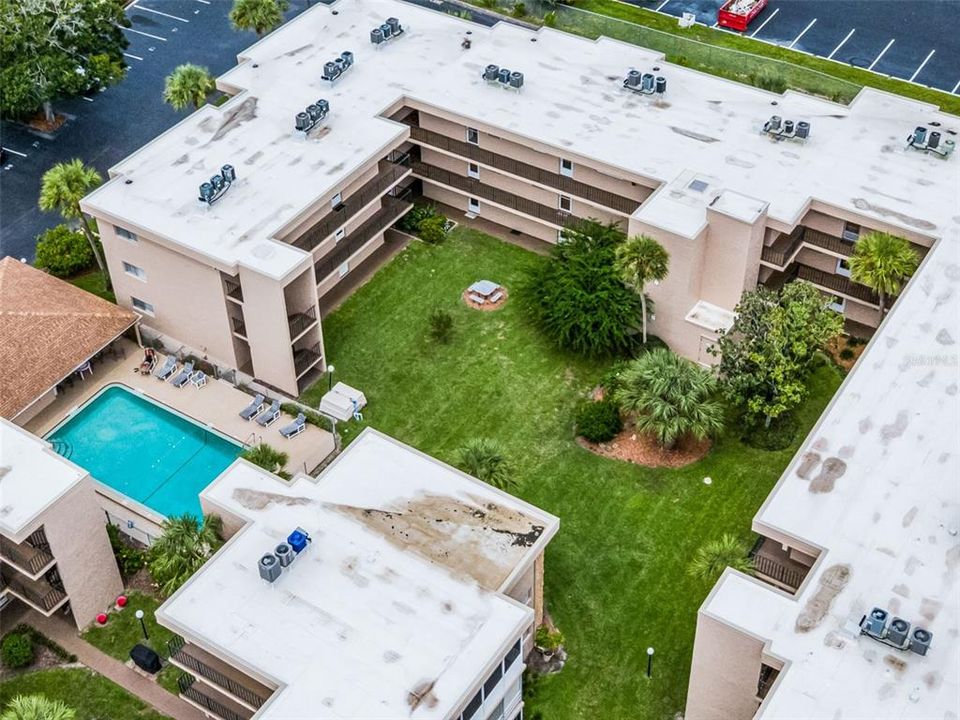 For Sale: $149,900 (1 beds, 1 baths, 828 Square Feet)