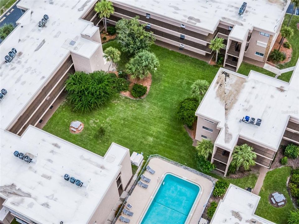 For Sale: $149,900 (1 beds, 1 baths, 828 Square Feet)