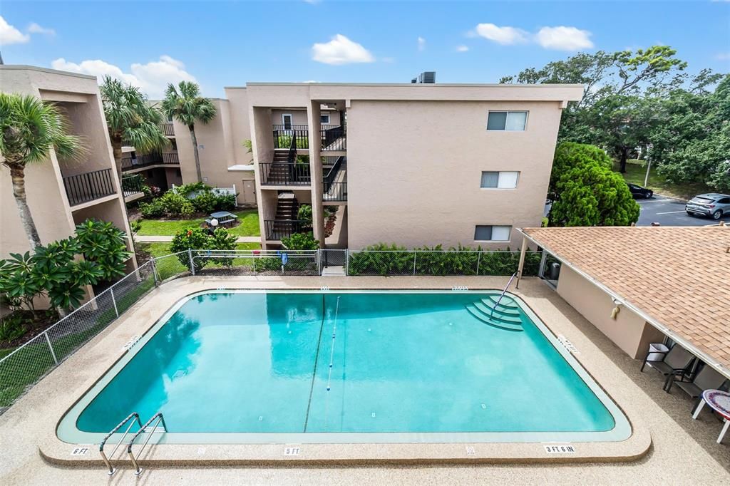 For Sale: $149,900 (1 beds, 1 baths, 828 Square Feet)