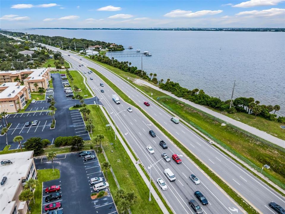 For Sale: $149,900 (1 beds, 1 baths, 828 Square Feet)