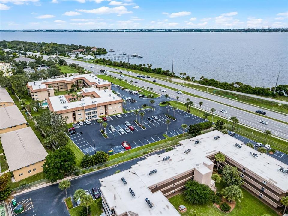 For Sale: $149,900 (1 beds, 1 baths, 828 Square Feet)