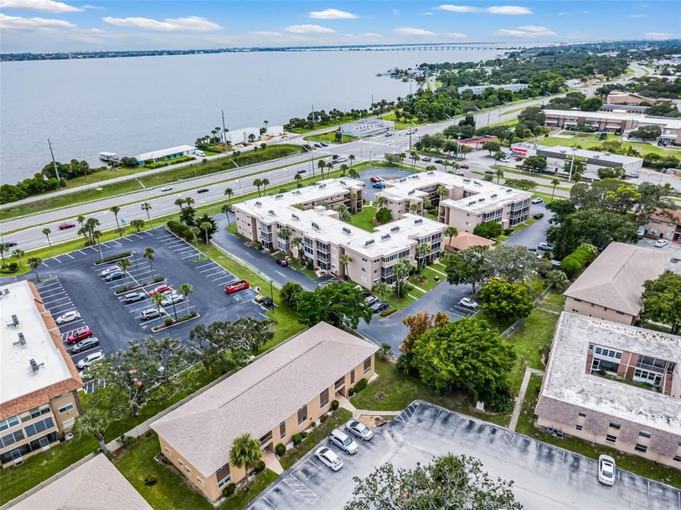 For Sale: $149,900 (1 beds, 1 baths, 828 Square Feet)