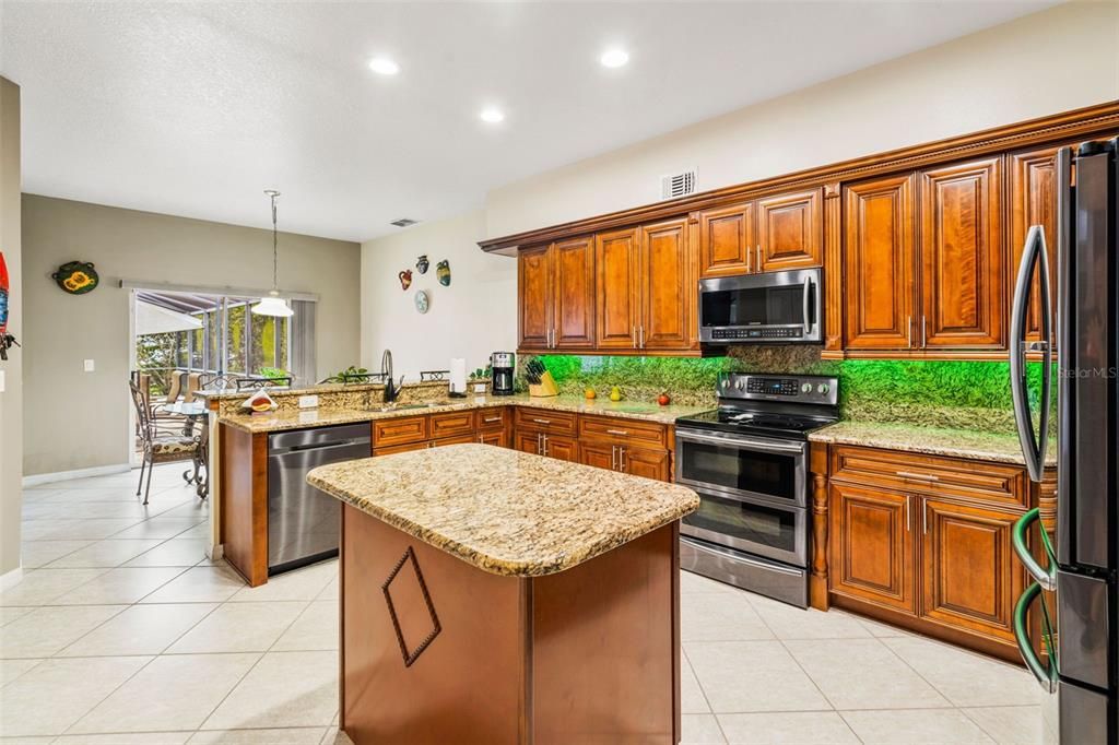 For Sale: $590,000 (4 beds, 2 baths, 3332 Square Feet)