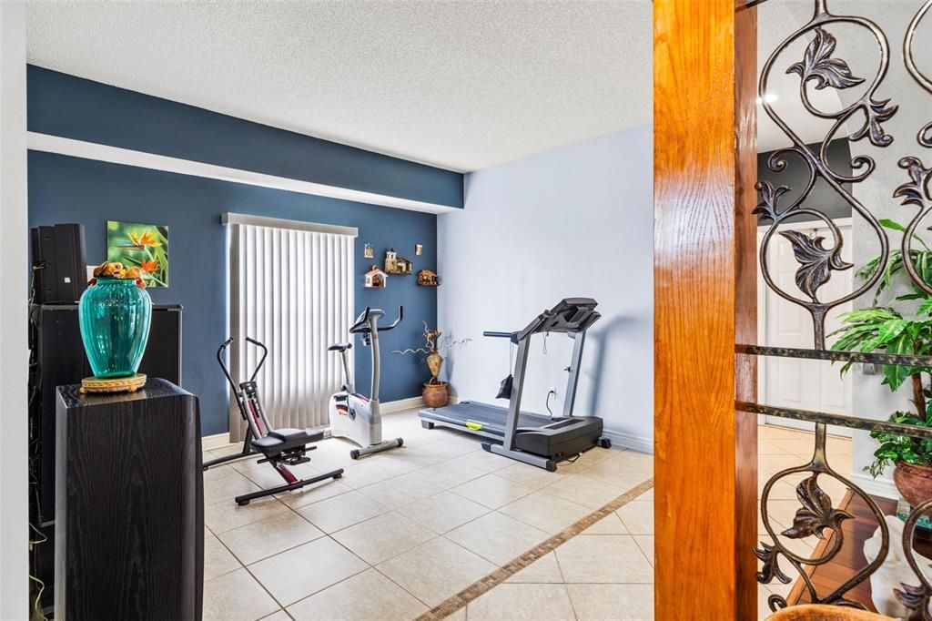 For Sale: $590,000 (4 beds, 2 baths, 3332 Square Feet)