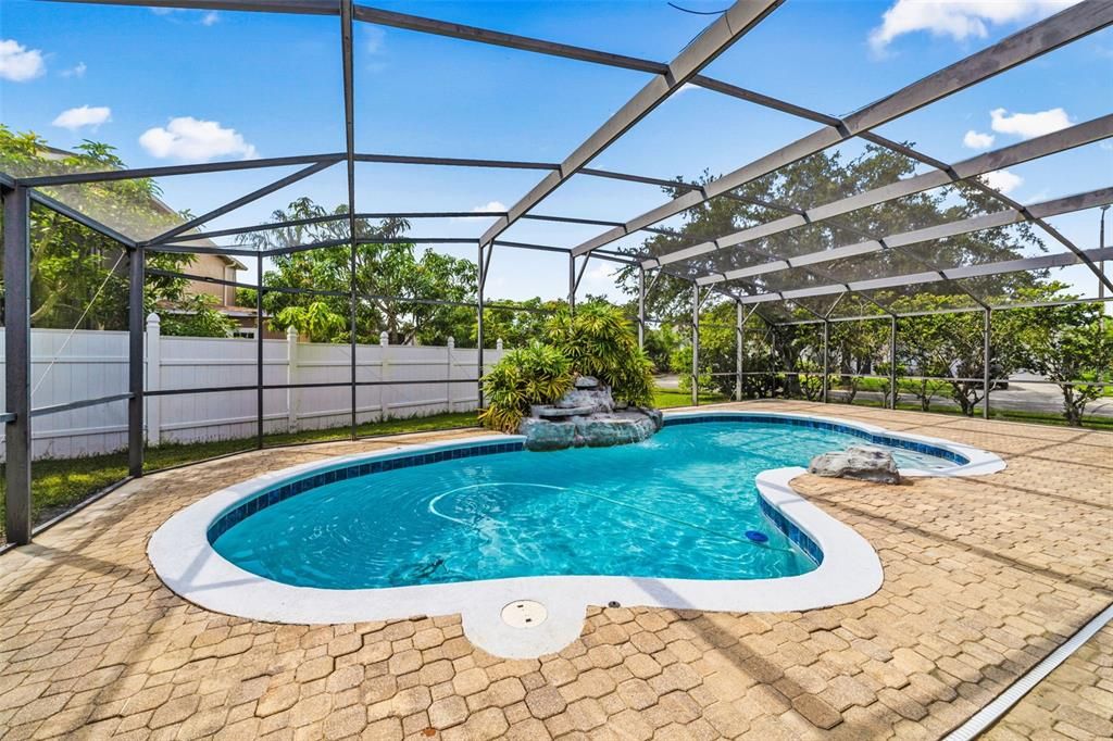 For Sale: $590,000 (4 beds, 2 baths, 3332 Square Feet)