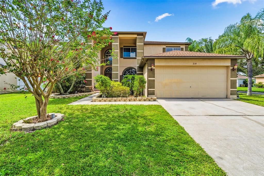 For Sale: $590,000 (4 beds, 2 baths, 3332 Square Feet)