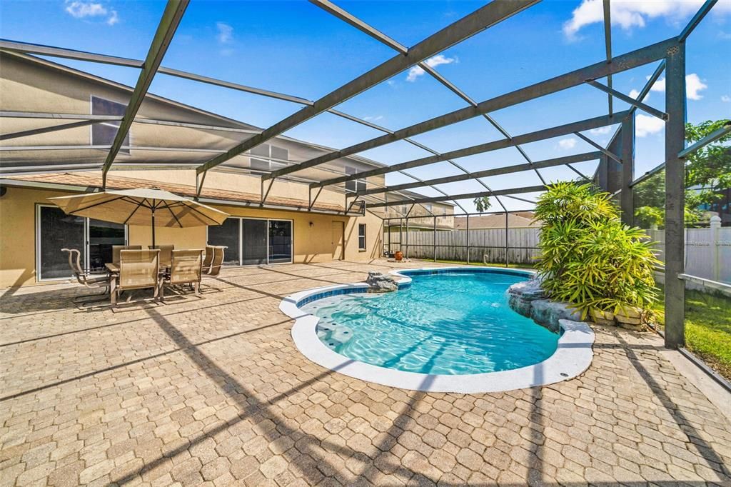 For Sale: $590,000 (4 beds, 2 baths, 3332 Square Feet)