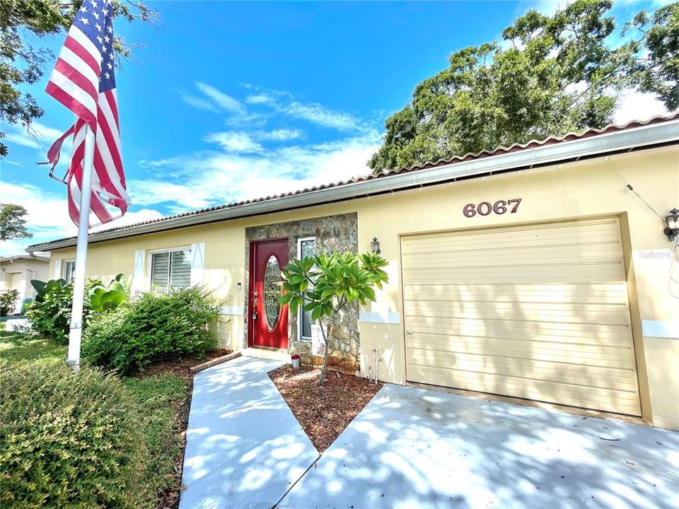 待售: $454,900 (4 贝兹, 2 浴室, 1665 平方英尺)