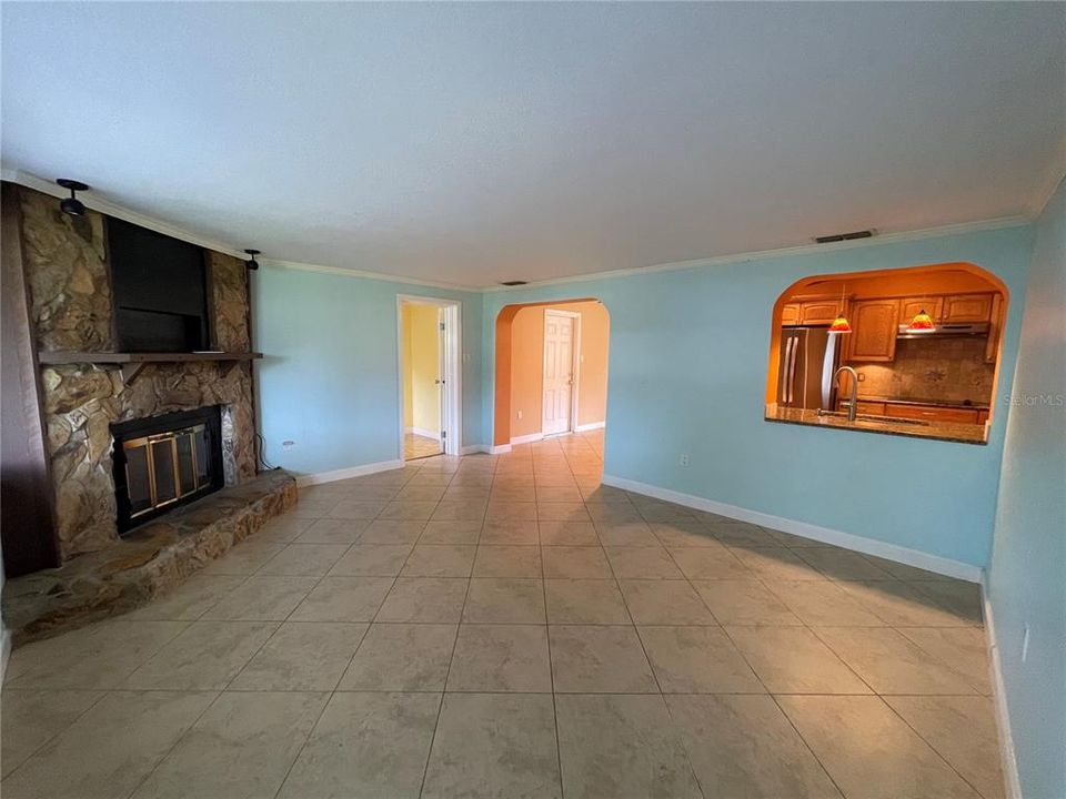 待售: $454,900 (4 贝兹, 2 浴室, 1665 平方英尺)