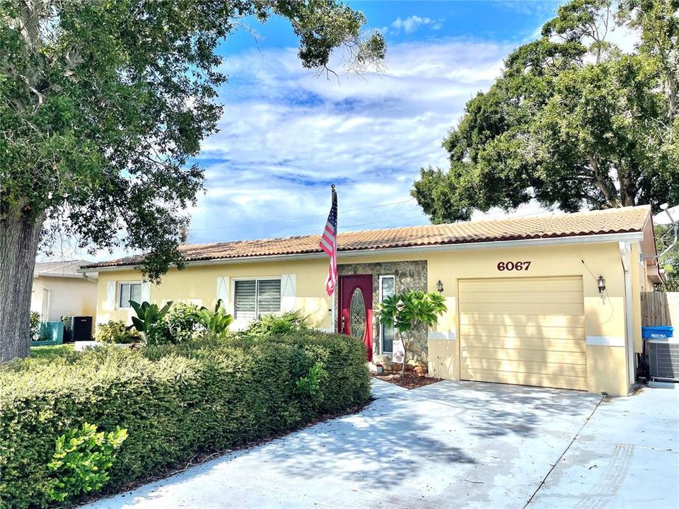 待售: $454,900 (4 贝兹, 2 浴室, 1665 平方英尺)