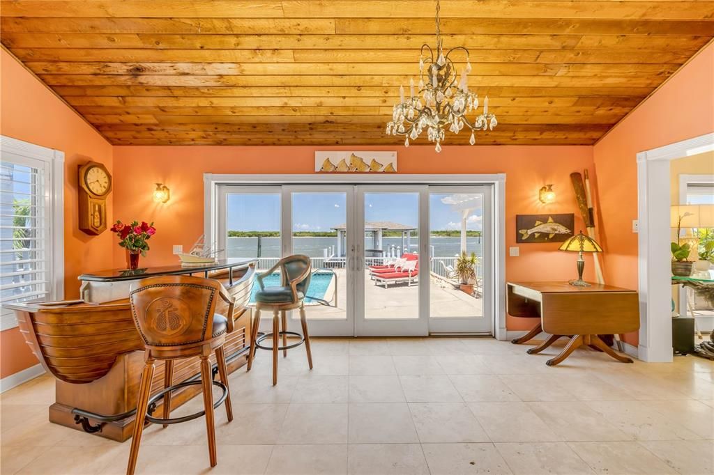 待售: $3,400,000 (6 贝兹, 4 浴室, 4827 平方英尺)