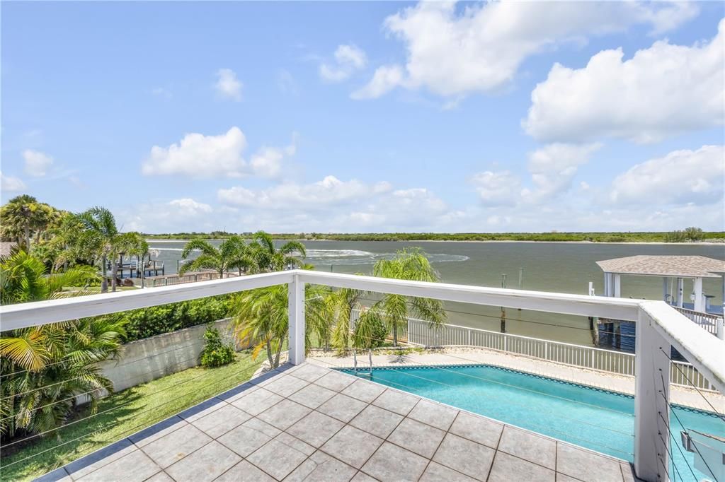 待售: $3,400,000 (6 贝兹, 4 浴室, 4827 平方英尺)